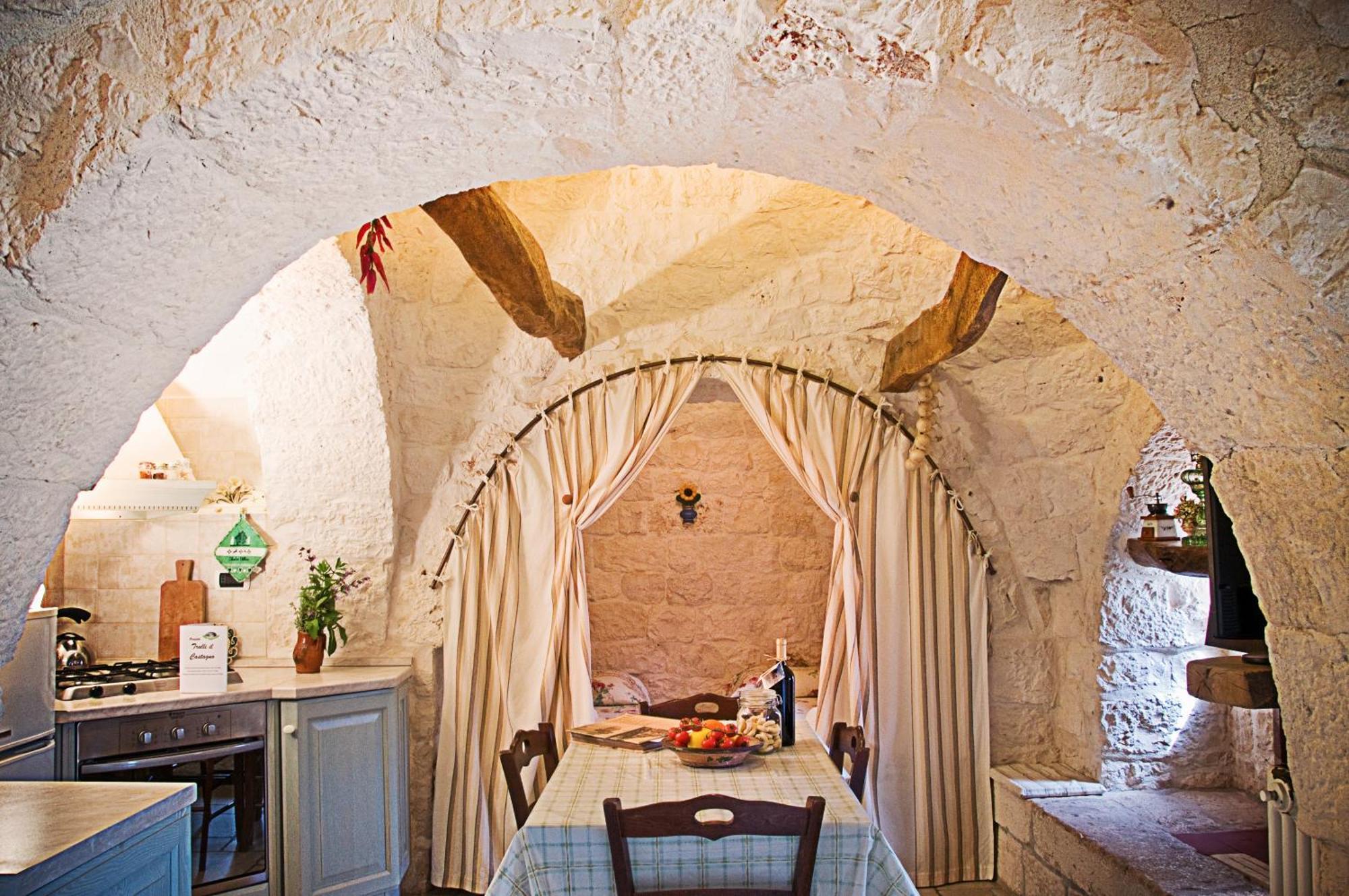 Trulli Il Castagno Guest House Martina Franca Bagian luar foto