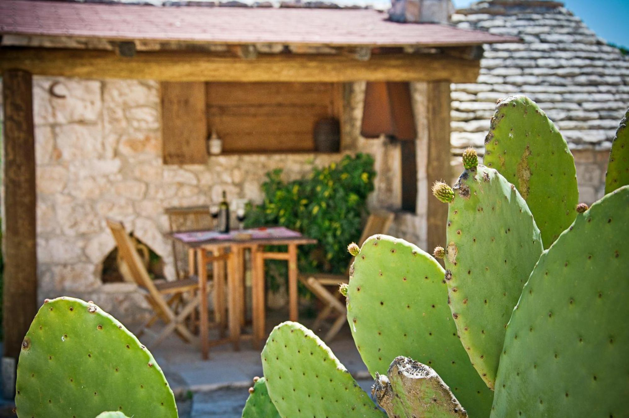 Trulli Il Castagno Guest House Martina Franca Bagian luar foto